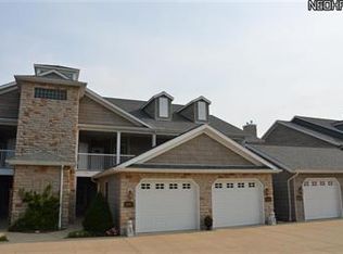 3064 Whispering Shores Dr, Vermilion, OH 44089