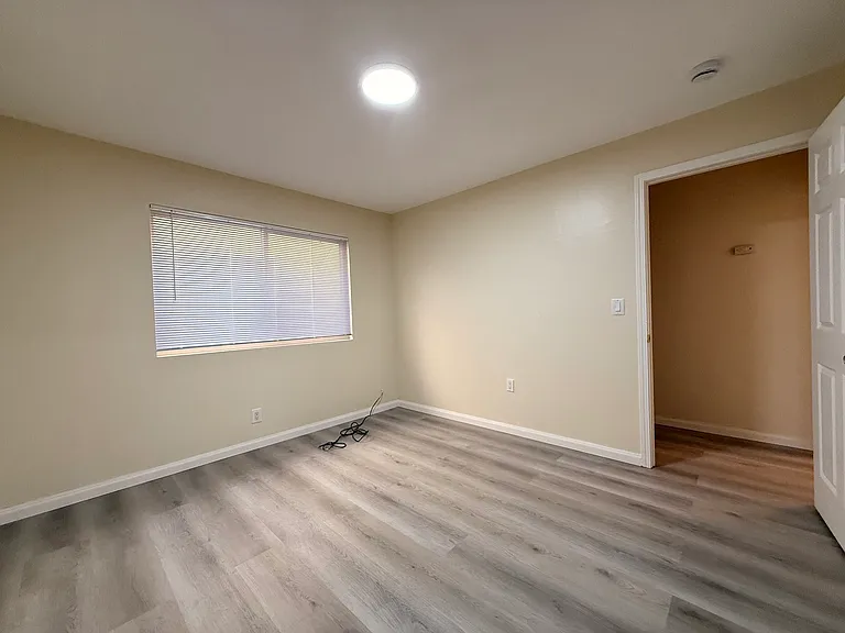 677 Villa St #1 — Photo 12