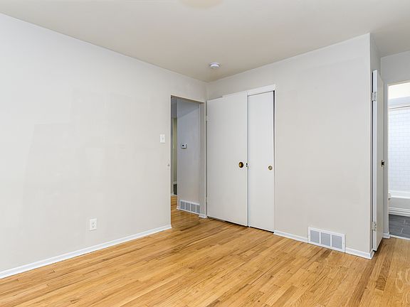 5th image of 2000 Bellevue Ave #T10