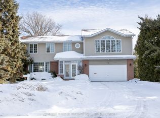 38 Lakeland Point Dr, Kingston, ON K7M4E7