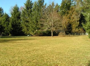 251 Peckerwood Ln, Grants Pass, OR