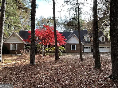 135 Melody Ln — exterior photo