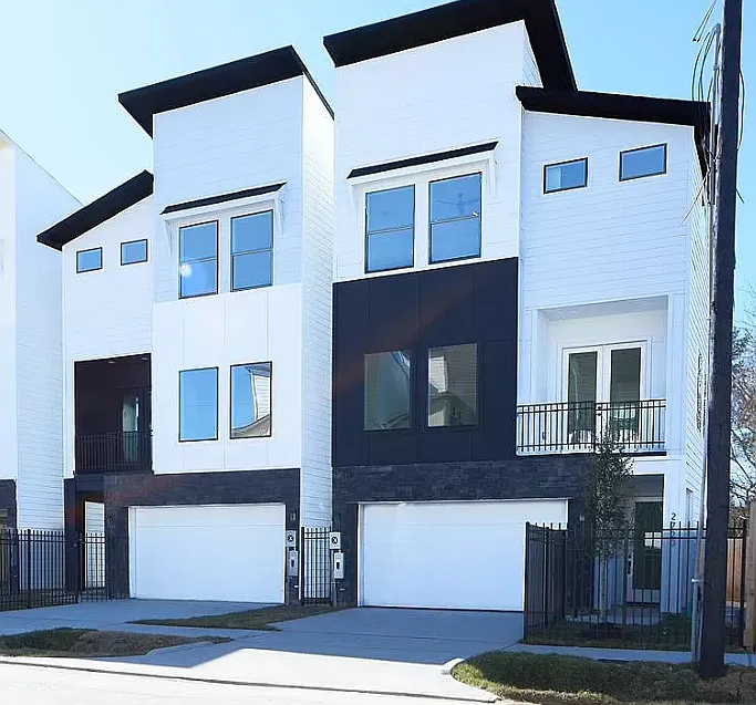 2720 Rosalie St — Photo 2
