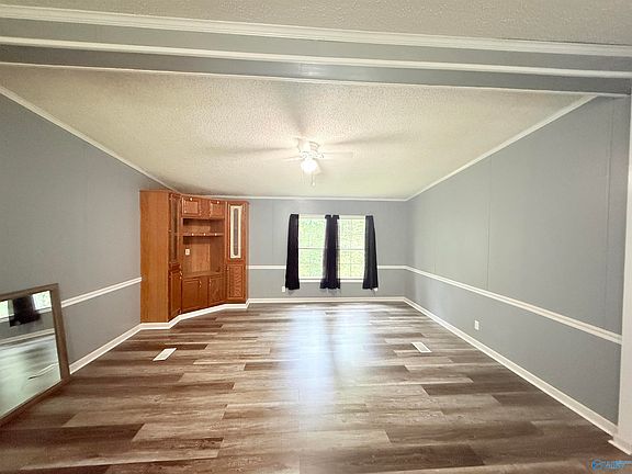 3rd image of 719 Blue Ridge Rd