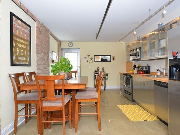 3rd image of 3059 N Weil St Unit 111