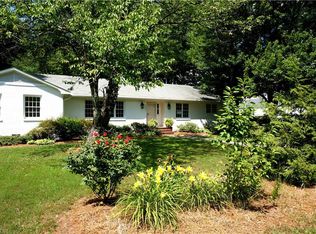 2401 Bitting Rd, Winston Salem, NC 27104