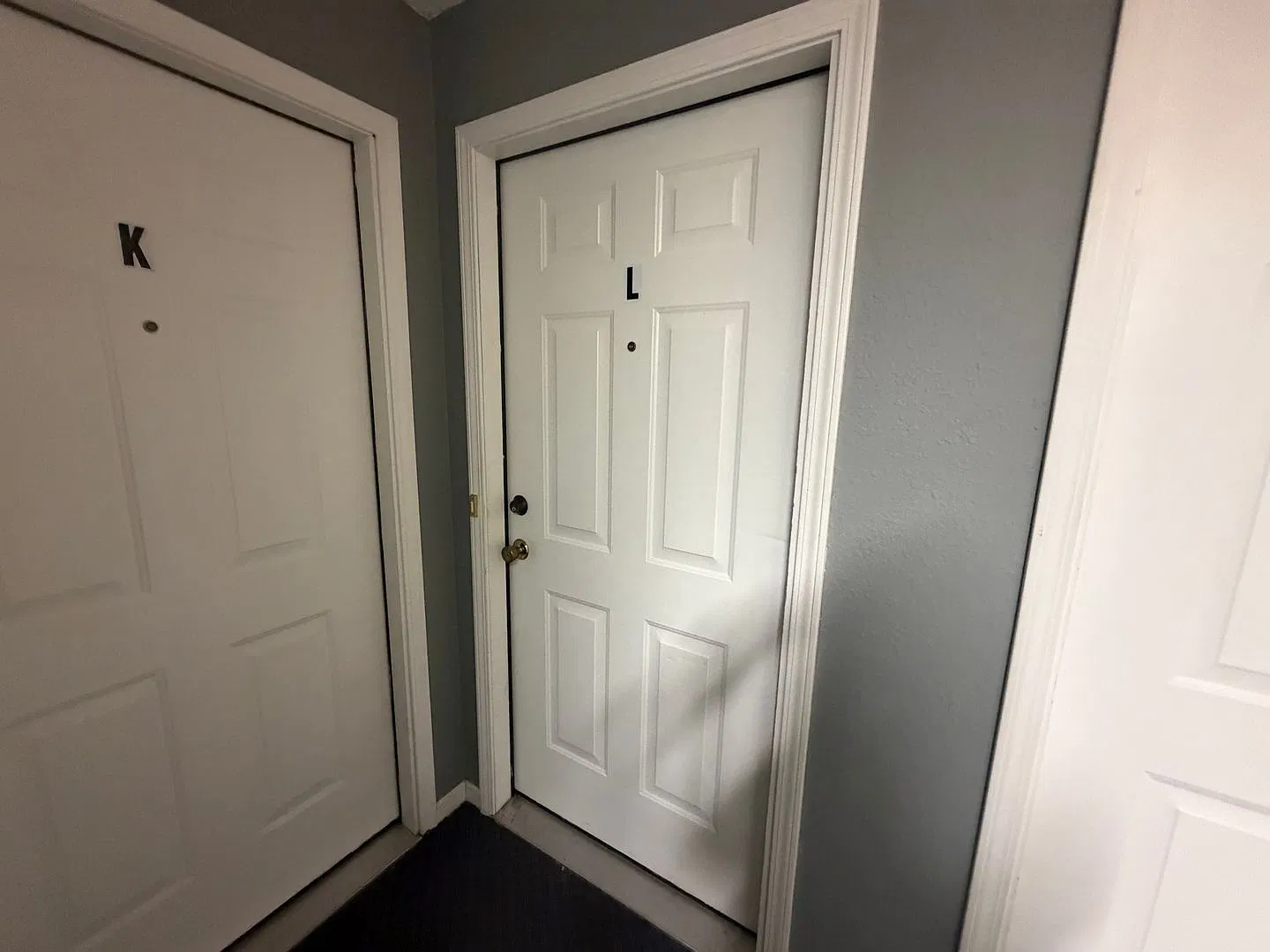 2 bedrooms, 1.0 bathroom — Photo 2