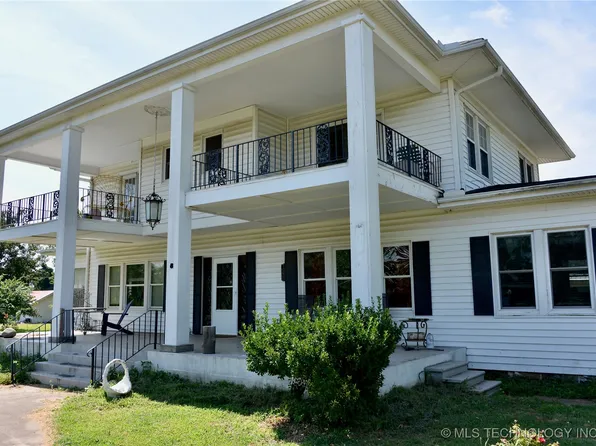 1910 E 4th St, Okmulgee, OK 74447