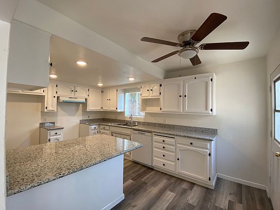 2nd image of 110 Cooper Ave #112
