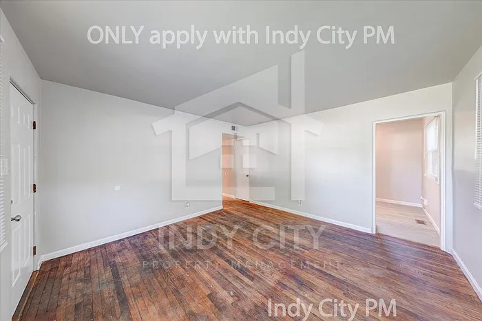 3 bed, 1.0 bath, $1,450 — Photo 4