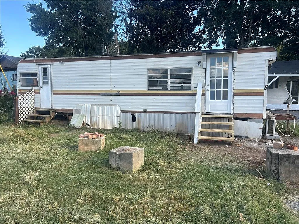 1 bed, 1.0 bath, 500 sqft, $650 — Photo 2