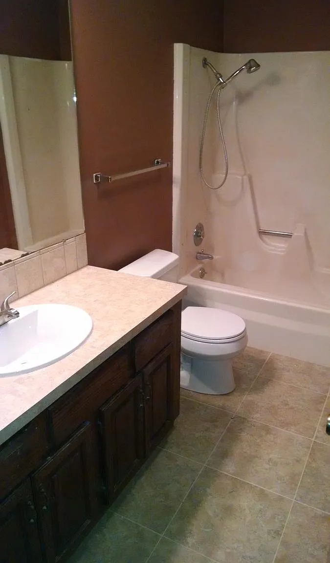 3 bed, 1100 sqft, $1,550 — Photo 2
