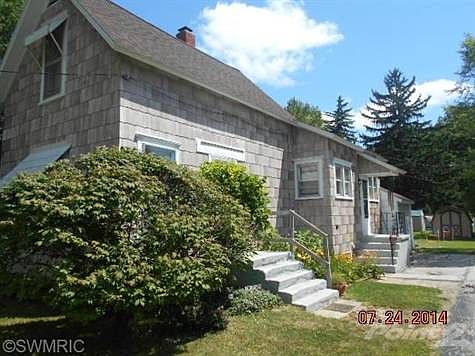 1st image of 302 N Thomas St