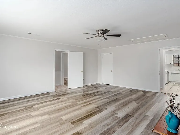 2211 General York Cir — Photo 12