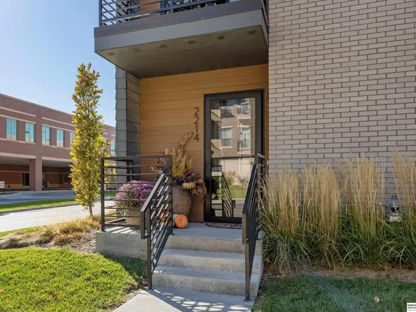 2214 S 64th Ave, Omaha, NE 68106