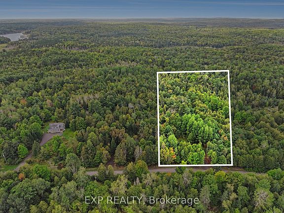 3rd image of 1585 Darling Rd