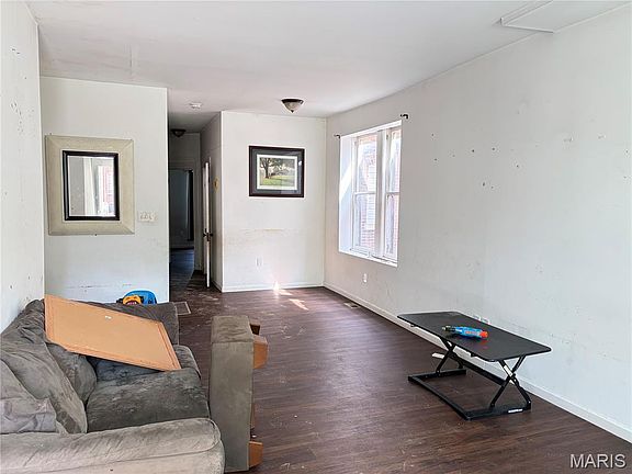 3rd image of 3710 Bamberger Ave