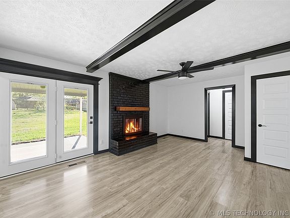5th image of 2519 S 106th East Ave