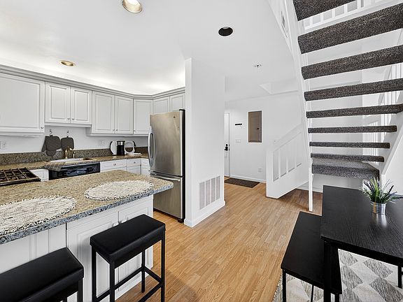 3rd image of 133 Walton St APT 101