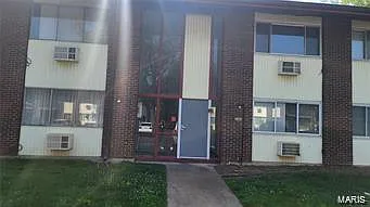 7565 Hazelcrest Dr APT F photo 1