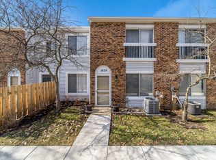 1679 Islandview Ct #1679, Hoffman Estates, IL 60169