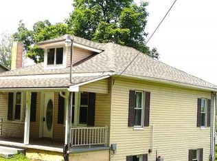 218 Schoolhouse Rd, Duncannon, PA 17020