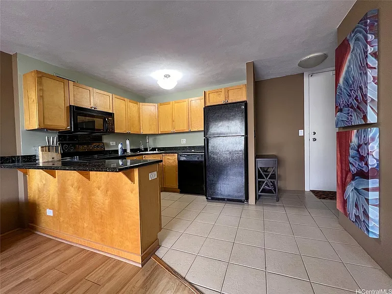 430 Kaiolu St #807 — Photo 21