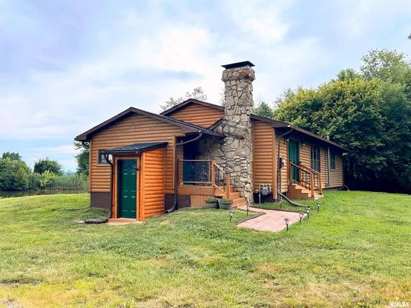 8741 Majestic Rd, Du Quoin, IL 62832