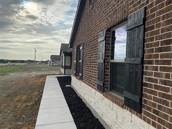 3rd image of 8116 Harvest Dr