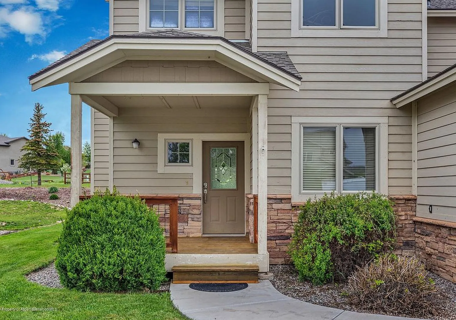Single Family Home in Rifle For Rent — Photo 4
