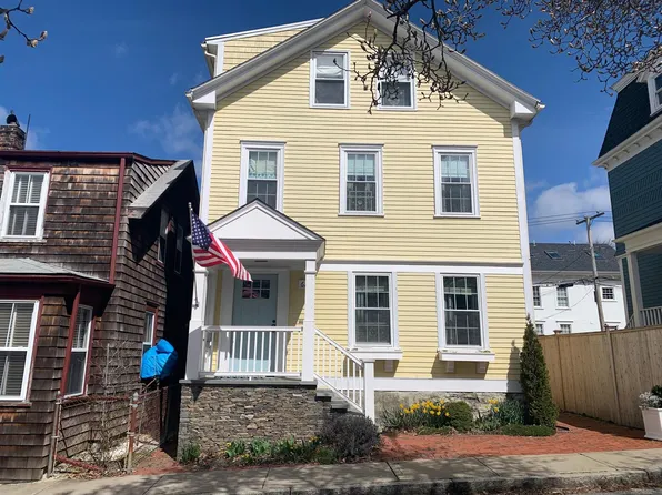 62 Dixon St #1, Newport, RI 02840