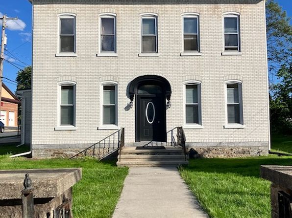 2 W Main St APT B