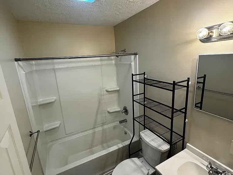 Dilworth Rd — Photo 10