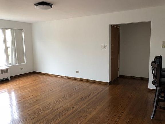 3rd image of 6124 N Seeley Ave #3W
