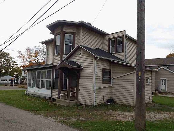 2nd image of 149 W Main St