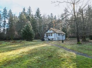 237 Morland Rd, Comox Valley, BC V9M 3W2