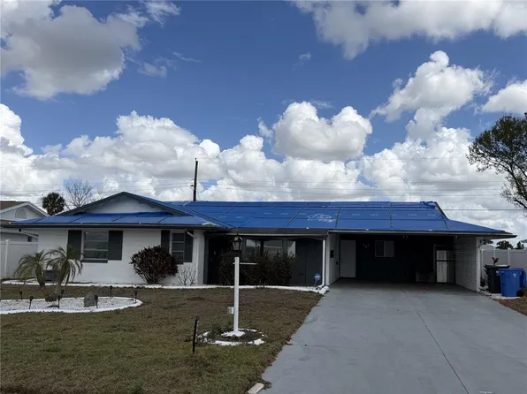 1205 Hacienda Dr, Sun City Center, FL 33573