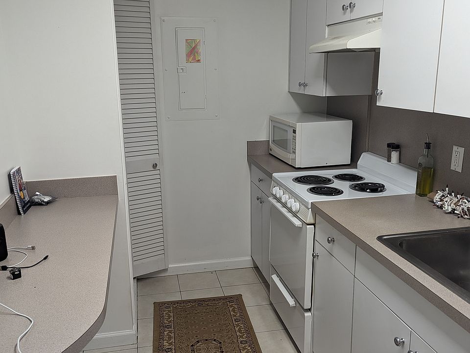 2nd image of 25 Maurice Ave #1