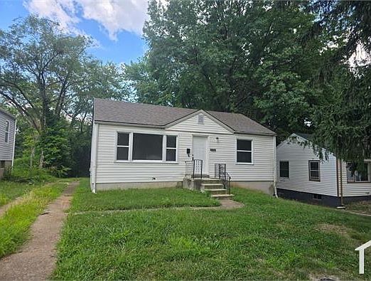 1st image of 7723 Monroe Dr