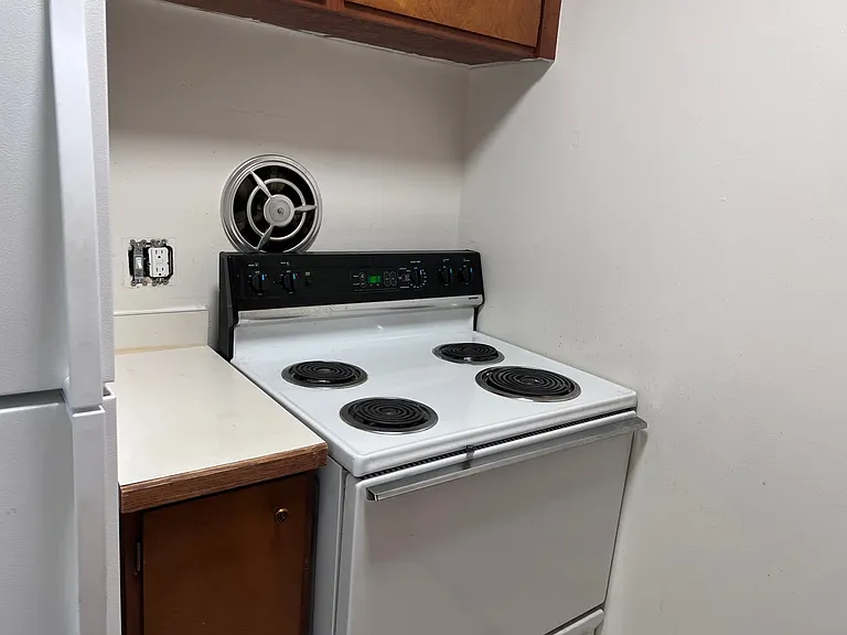 4115 Brooklyn Avenue Northeast — Photo 15
