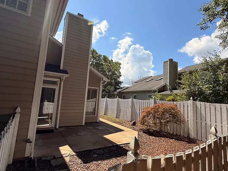 74 Park Village Ln — Photo 27