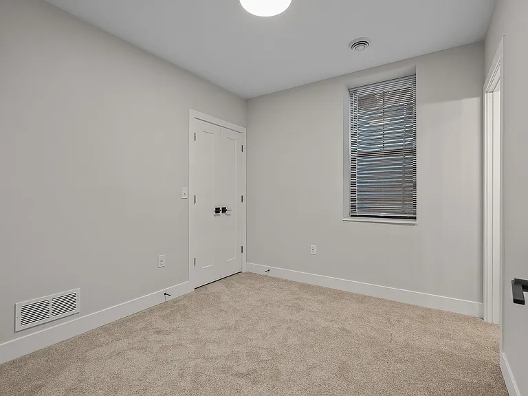 2413 1st Ave S #103 — Photo 28