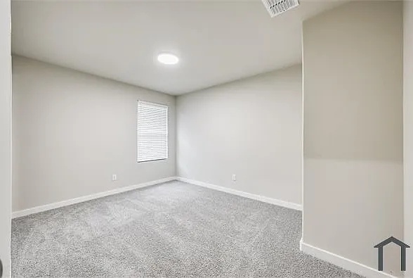 946 Olive Dr — Photo 13