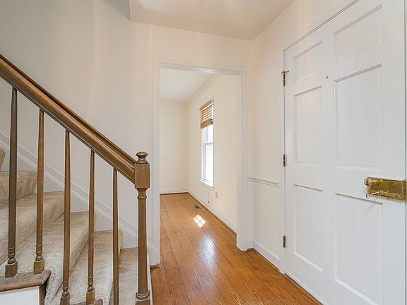 3rd image of 2601 Thurloe Dr