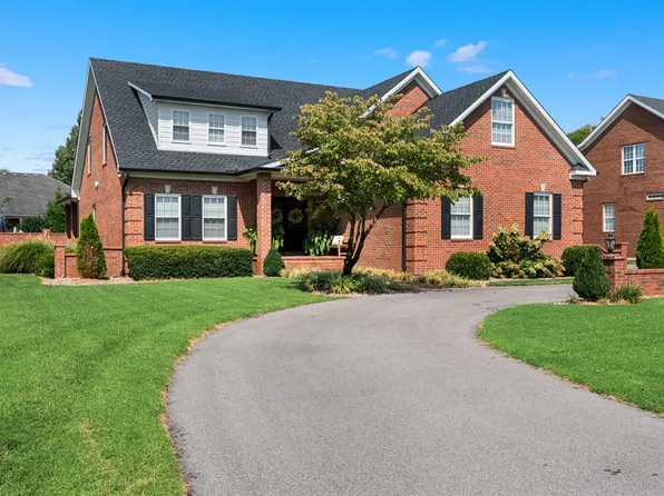 913 Sandwedge Ct, Bowling Green, KY 42103