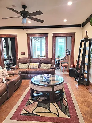 Rented by Bond New York | media 31