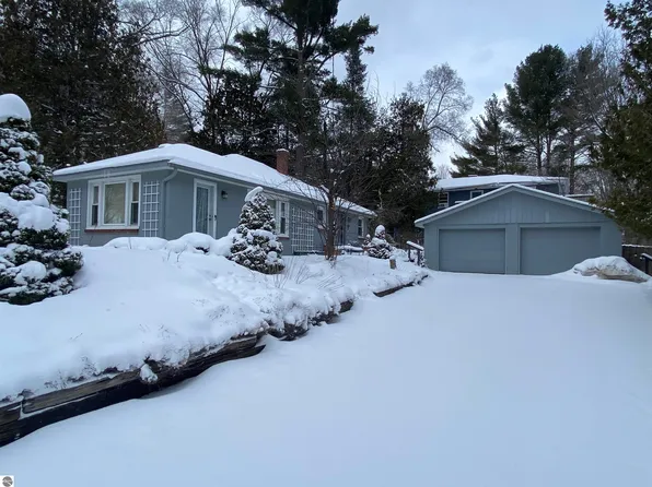310 Steuben St, Bellaire, MI 49615