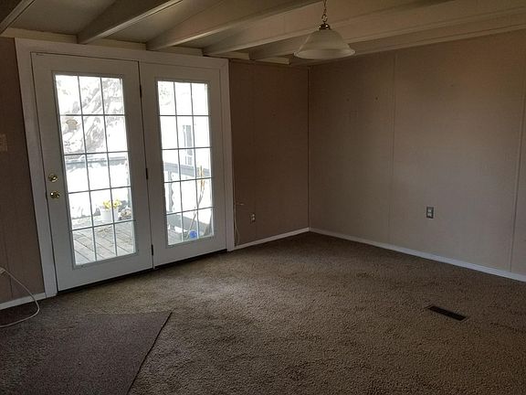 2nd image of 1428 N Avenue G