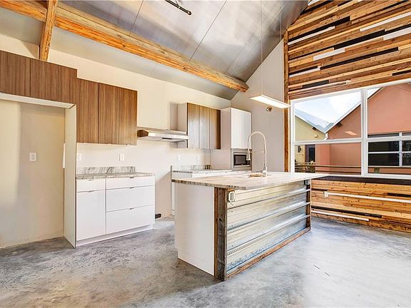 5th image of 1607 Woodward St Unit 12