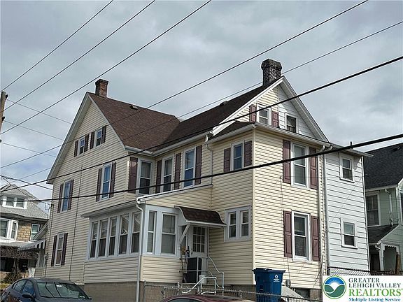 4th image of 1566 Washington Ave